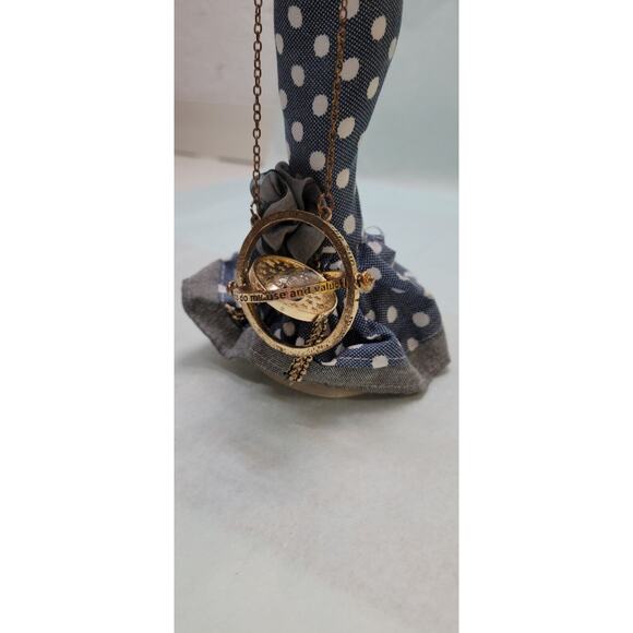 Harry Potter Hermione Granger Time Turner Spinning Hourglass Pendant Necklace - Picture 3 of 9
